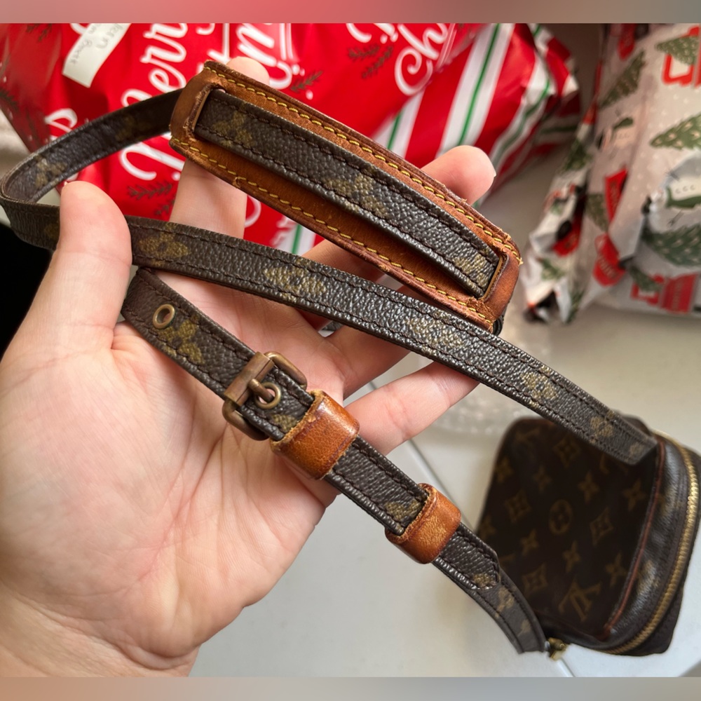 Unisex Louis Vuitton Mini Danube In monogram - Picture 13 of 16